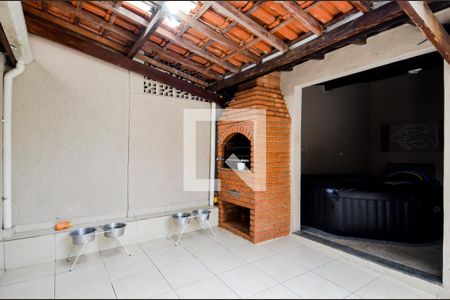 Casa para alugar com 280m², 3 quartos e 6 vagasQuintal