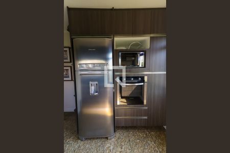 Apartamento à venda com 240m², 4 quartos e 4 vagasCozinha - Armários