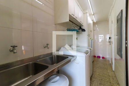 Apartamento à venda com 240m², 4 quartos e 4 vagasÁrea de Serviço