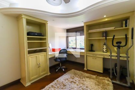 Apartamento à venda com 240m², 4 quartos e 4 vagasSuíte 1