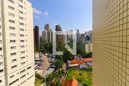 Apartamento à venda com 240m², 4 quartos e 4 vagasVista da Escada