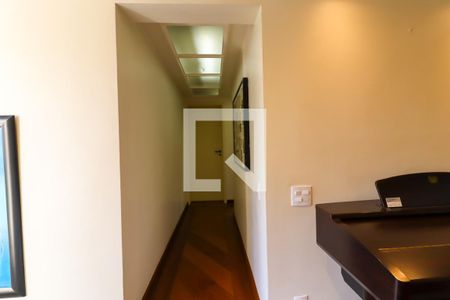 Apartamento à venda com 240m², 4 quartos e 4 vagasCorredor