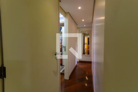 Apartamento à venda com 240m², 4 quartos e 4 vagasCorredor Suíte 2