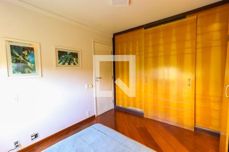 Apartamento à venda com 240m², 4 quartos e 4 vagasQuarto 1