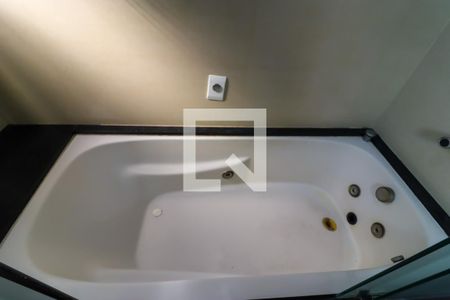 Apartamento à venda com 240m², 4 quartos e 4 vagasBanheiro da Suíte 2