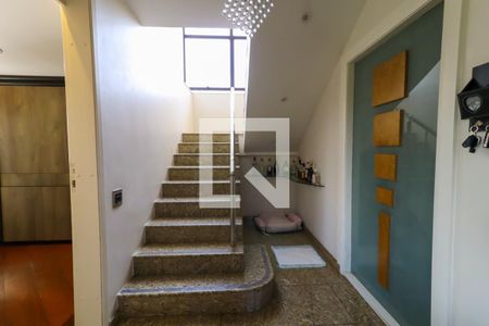 Apartamento à venda com 240m², 4 quartos e 4 vagasEscada