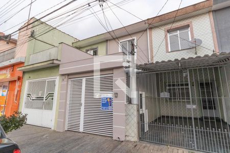 Casa para alugar com 100m², 2 quartos e 1 vaga Casa para alugar com 100m², 2 quartos e 1 vagaFachada
