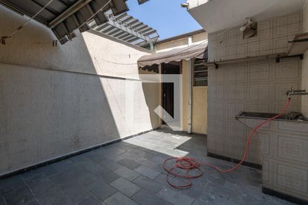 Casa para alugar com 100m², 2 quartos e 1 vaga Casa para alugar com 100m², 2 quartos e 1 vagaQuintal / Área de Serviço