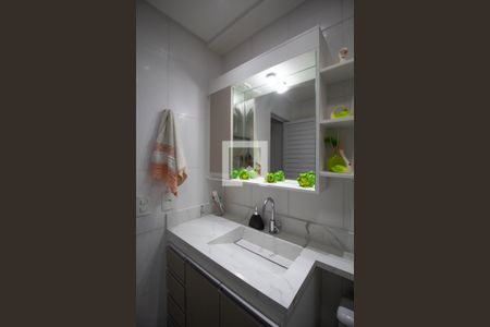 Apartamento à venda com 53m², 2 quartos e 1 vagaDetalhe banheiro