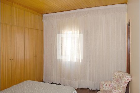 Casa à venda com 218m², 4 quartos e 2 vagasQuarto 3