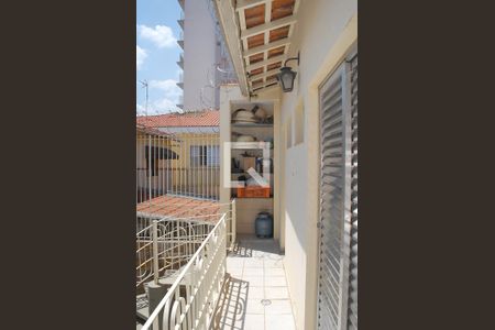 Casa à venda com 218m², 4 quartos e 2 vagasVaranda