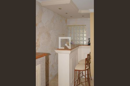 Casa à venda com 218m², 4 quartos e 2 vagasSala