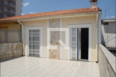 Casa à venda com 218m², 4 quartos e 2 vagasFachada