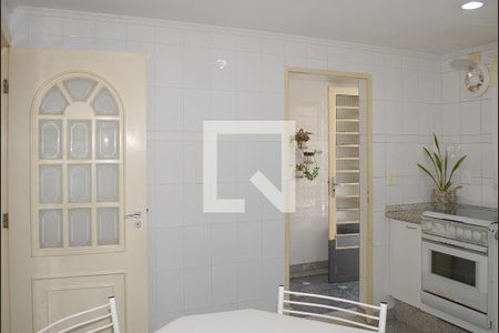 Casa à venda com 218m², 4 quartos e 2 vagasCozinha