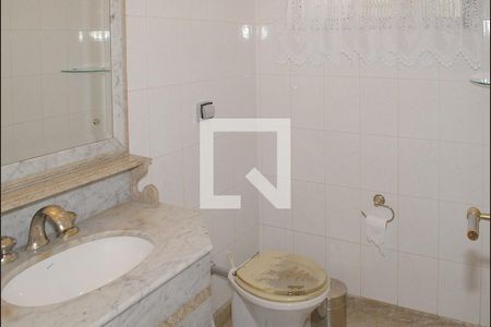 Casa à venda com 218m², 4 quartos e 2 vagasBanheiro 3