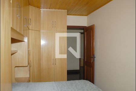 Casa à venda com 218m², 4 quartos e 2 vagasQuarto 2