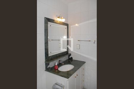 Casa à venda com 218m², 4 quartos e 2 vagasBanheiro 2