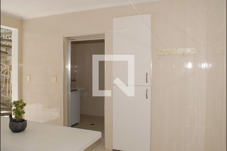 Casa à venda com 218m², 4 quartos e 2 vagasÁrea de Serviço