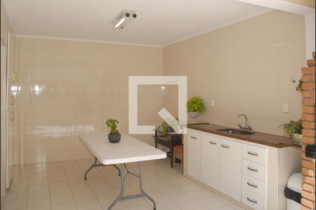 Casa à venda com 218m², 4 quartos e 2 vagasÁrea de Serviço