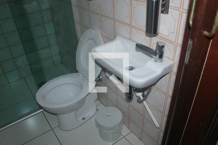 Casa para alugar com 440m², 4 quartos e 3 vagasBanheiro 2