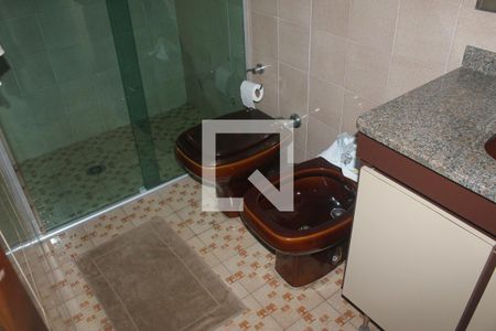 Casa para alugar com 440m², 4 quartos e 3 vagasBanheiro da Suíte 1