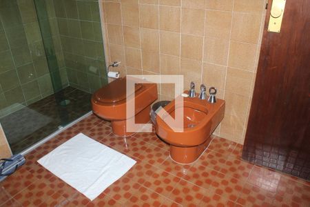 Casa para alugar com 440m², 4 quartos e 3 vagasBanheiro da Suíte 2