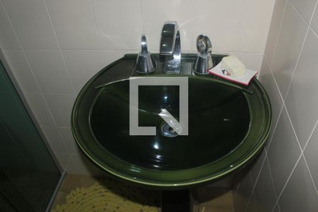 Casa para alugar com 440m², 4 quartos e 3 vagasBanheiro