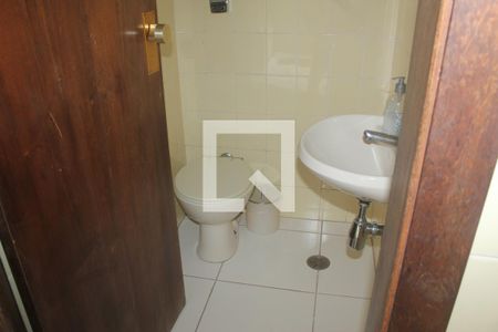 Casa para alugar com 440m², 4 quartos e 3 vagasBanheiro de serviço