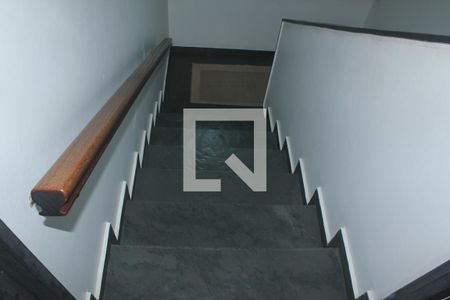 Casa para alugar com 440m², 4 quartos e 3 vagasEscada