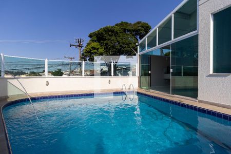 Casa à venda com 220m², 3 quartos e 3 vagasPiscina