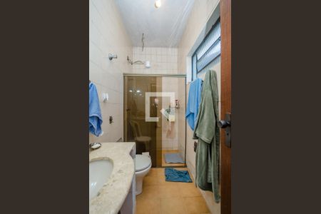 Casa à venda com 360m², 3 quartos e 2 vagasBanheiro da Suíte