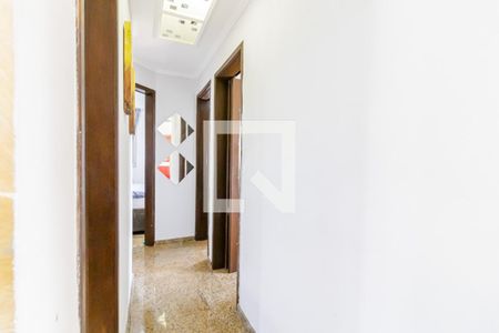 Corredor de apartamento à venda com 3 quartos, 70m² em Jardim Maria Estela, São Paulo