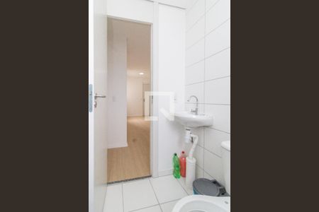 Banheiro de apartamento para alugar com 2 quartos, 40m² em Bonsucesso, Rio de Janeiro