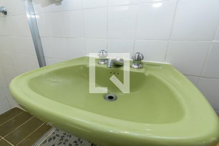 Apartamento à venda com 58m², 1 quarto e sem vagaDetalhe Banheiro