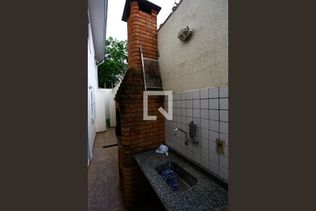 Casa à venda com 125m², 4 quartos e 2 vagas Casa à venda com 125m², 4 quartos e 2 vagasChurrasqueira