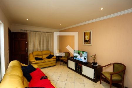 Casa à venda com 125m², 4 quartos e 2 vagas Casa à venda com 125m², 4 quartos e 2 vagasSala