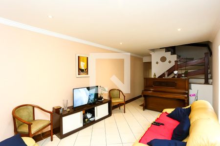 Casa à venda com 125m², 4 quartos e 2 vagas Casa à venda com 125m², 4 quartos e 2 vagasSala