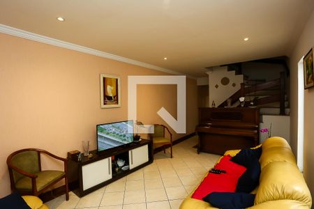 Casa à venda com 125m², 4 quartos e 2 vagas Casa à venda com 125m², 4 quartos e 2 vagasSala