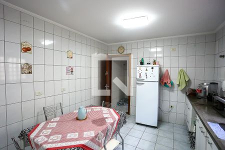 Casa à venda com 125m², 4 quartos e 2 vagas Casa à venda com 125m², 4 quartos e 2 vagasCozinha