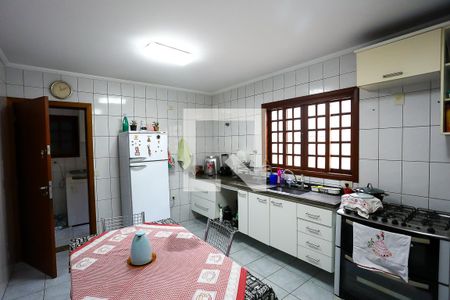Casa à venda com 125m², 4 quartos e 2 vagas Casa à venda com 125m², 4 quartos e 2 vagasCozinha