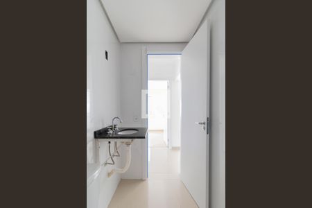 Apartamento à venda com 57m², 2 quartos e 1 vaga Apartamento à venda com 57m², 2 quartos e 1 vagaBanheiro