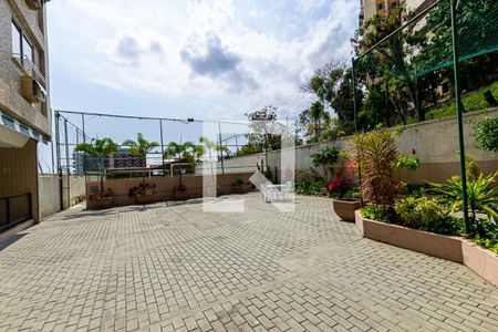 Apartamento à venda com 95m², 2 quartos e 1 vagaÁrea comum