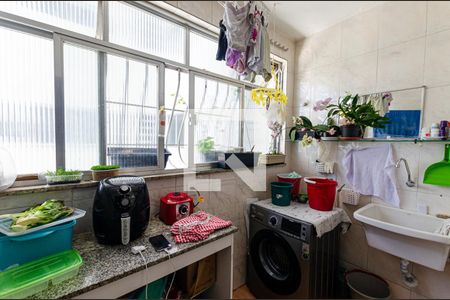 Apartamento à venda com 95m², 2 quartos e 1 vagaÁrea de Serviço