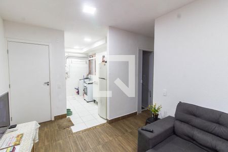 Sala de apartamento para alugar com 2 quartos, 42m² em Cerâmica, Nova Iguaçu
