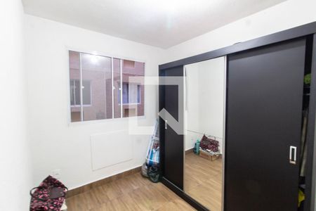 Quarto 2 de apartamento para alugar com 2 quartos, 42m² em Cerâmica, Nova Iguaçu