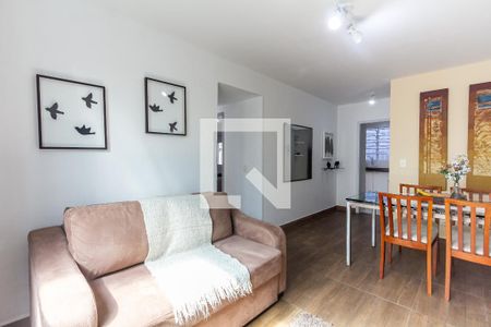 Sala de casa de condomínio para alugar com 2 quartos, 120m² em Indianópolis, São Paulo