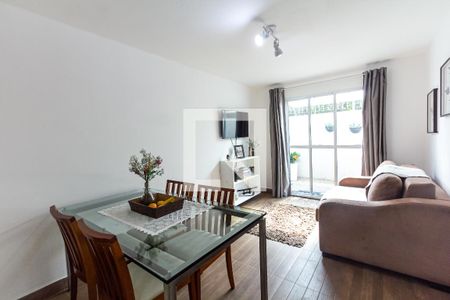 Sala de casa de condomínio para alugar com 2 quartos, 120m² em Indianópolis, São Paulo