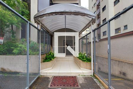 Apartamento à venda com 30m², 1 quarto e 1 vaga Apartamento à venda com 30m², 1 quarto e 1 vagaFachada e portaria