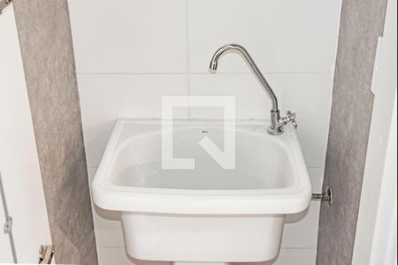 Studio para alugar com 24m², 1 quarto e sem vaga Studio para alugar com 24m², 1 quarto e sem vagaTanque