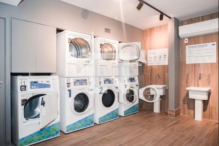 Studio para alugar com 24m², 1 quarto e sem vaga Studio para alugar com 24m², 1 quarto e sem vagaÁrea comum - Lavanderia